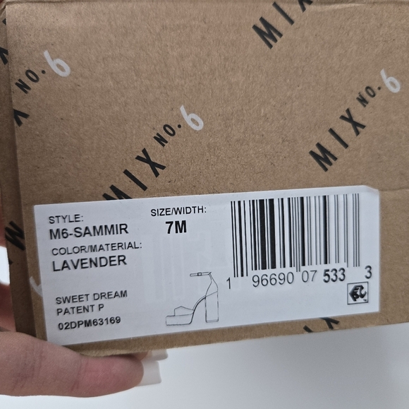 Mix No. 6 Sammir Platform Sandal. Patent Leather in Lavander. Size 7. New.Add - Picture 6 of 6